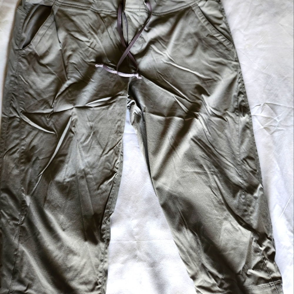 Quick drying capris